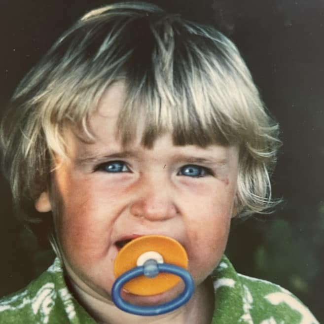 Thank you for all the wonderful birthday wishes on my 50th! 🎉 I can hardly believe how time has flown – from the little 3-year-old in this photo to where I stand today. Turning 50 is not just a milestone in age, but also a reminder of all the experiences, lessons, and relationships that have shaped me, both professionally and personally. Time goes by quickly. From about age 3, with an interest in managing projects, developing, and building things with a bucket and spade in a hashtag#sandbox (development environment/test environment), to now, at 50, as an IT Manager. I’m deeply grateful to all of you who have been part of my journey, and I look forward to what the future holds. Thank you for celebrating this special day with me! Here’s to the next chapter, filled with new adventures and opportunities. 🚀 "There is no failure. Only Feedback." – Robert Allen hashtag#Gratitude hashtag#Birthday hashtag#50Years hashtag#LifeJourney hashtag#Future hashtag#ThankYou hashtag#Worksmarternotharder andersahl.se